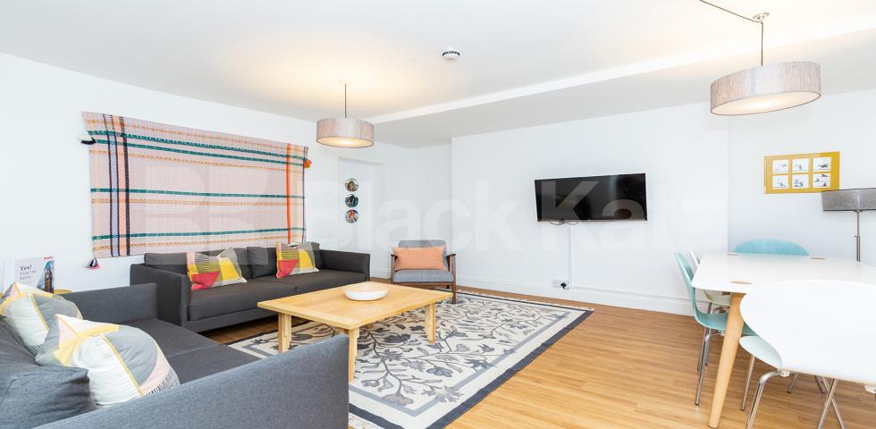 			NEW INSTRUCTION!, 2 Bedroom, 1 bath, 1 reception Flat			 Bedford Place, RUSSELL SQUARE